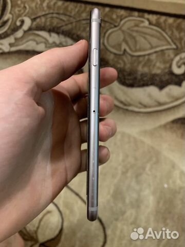 Телефон iPhone 6
