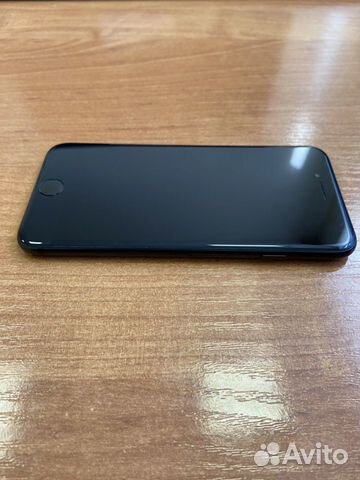 Телефон iPhone 7 Телефон iPhone 7