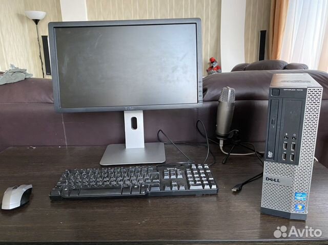 Компьютерный блок Dell с монитором Компьютерный блок Dell с монитором