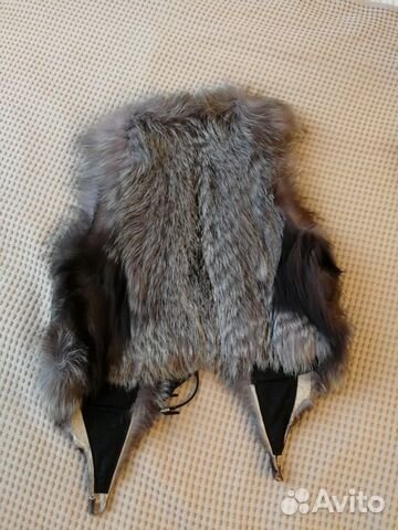 Жилет из натурального меха лисы Жилет из натурального меха лисы