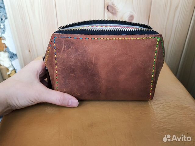 Кожаная косметичка ручной работы Кожаная косметичка ручной работы