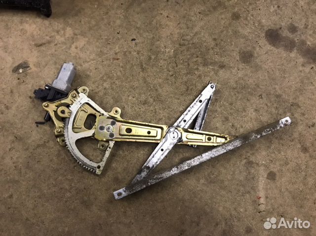 Subaru Tribeca стеклоподъемник