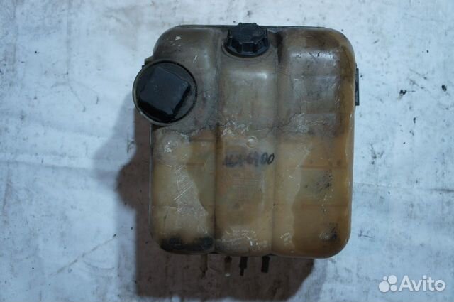 Расширительный бачок Volvo 1676400 Расширительный бачок Volvo 1676400