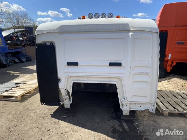 Кабина L низкая узкая MAN TGA D2066LF01 2005 Белая Кабина L низкая узкая MAN TGA D2066LF01 2005 Белая