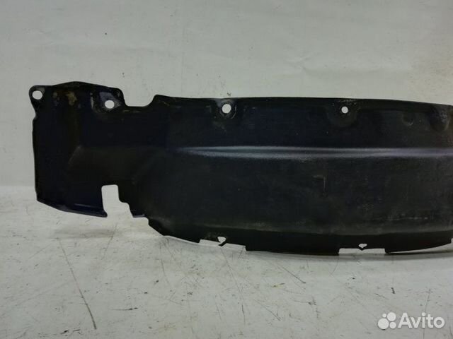 Подкрылок передний левый Toyota Land Cruiser 100 Подкрылок передний левый Toyota Land Cruiser 100