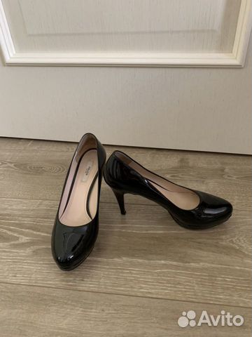 Prada Туфли оригинал р.38-38,5, чёрный лак