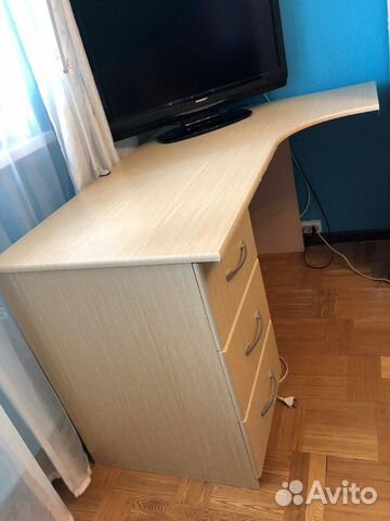 Письменный или компьютерный стол