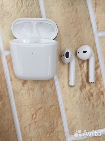 Беспроводные наушники Airpods 2 Беспроводные наушники Airpods 2