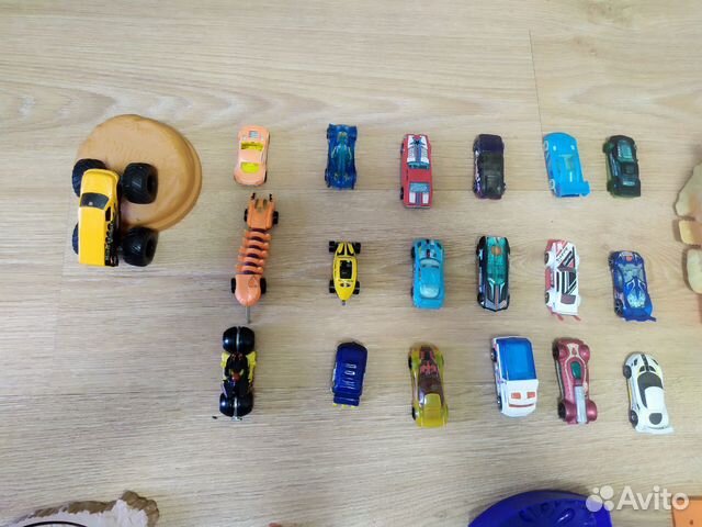 Hot Wheels треки и машинки Hot Wheels треки и машинки