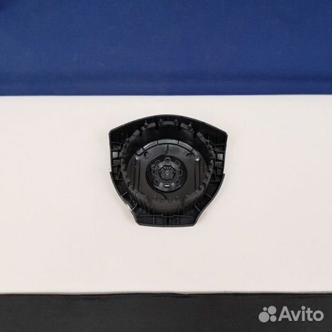 Крышка подушки безопасности руля VW Passat CC черн Крышка подушки безопасности руля VW Passat CC черн