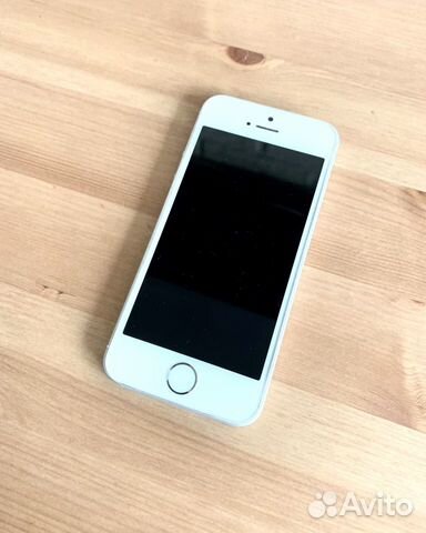 Телефон iPhone SE silver 32gb Телефон iPhone SE silver 32gb