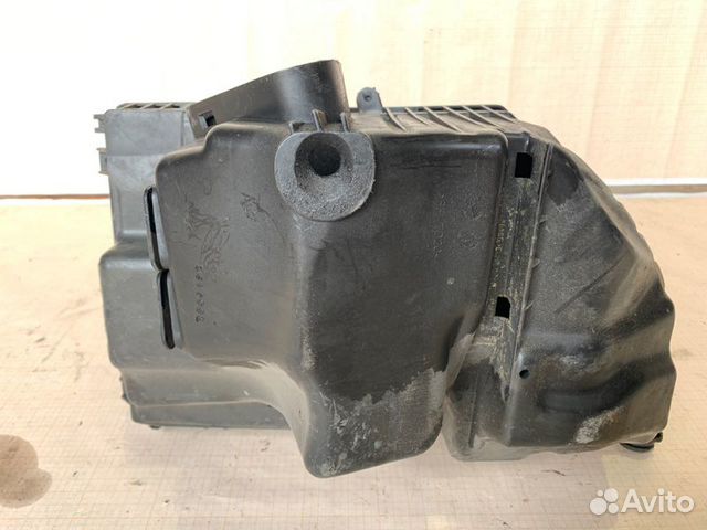 Корпус воздушного фильтра Volvo V70 B4204T7 2012