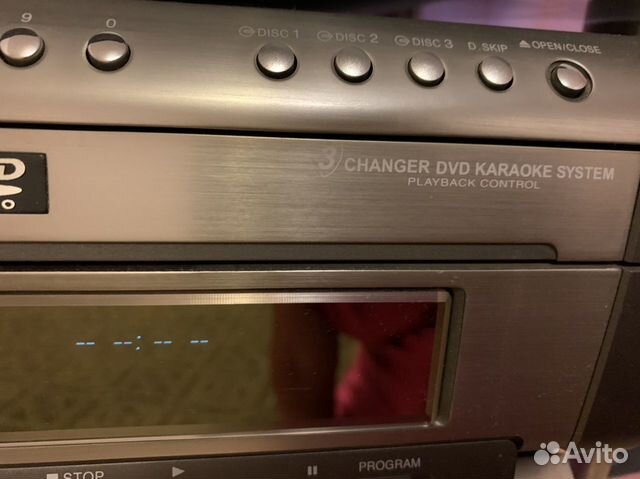 Музыкальный центр DVD/караоке LG