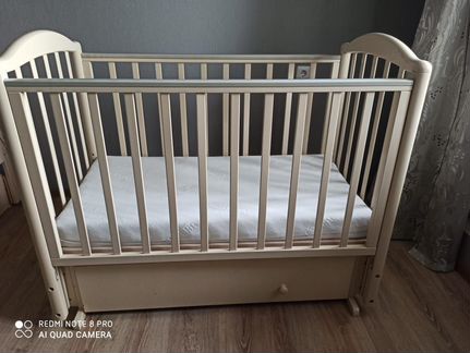 Детская кроватка