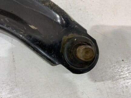 Рычаг подвески передний правый Nissan Note E11