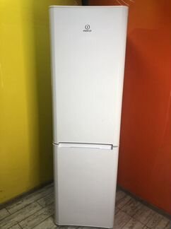 Холодильник Indesit