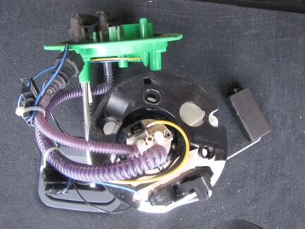 Бензонасос Audi A6 C6 2.8л. 2008г