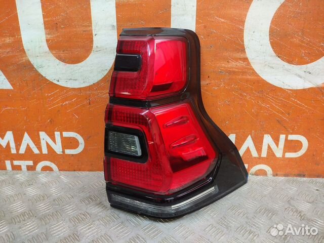 Фонарь правый Toyota Land Cruiser Prado 150