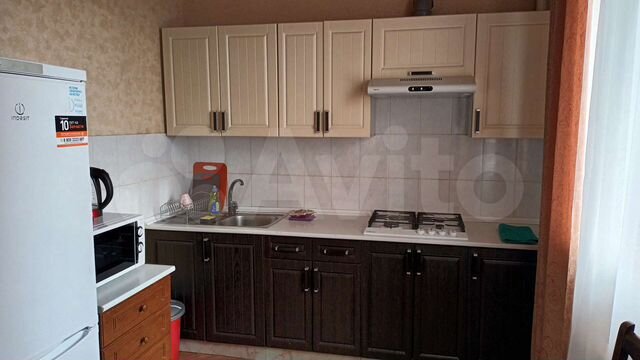 3-к. квартира, 90 м², 2/3 эт.