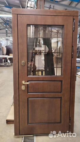 Дверь входная металлическая со стеклом