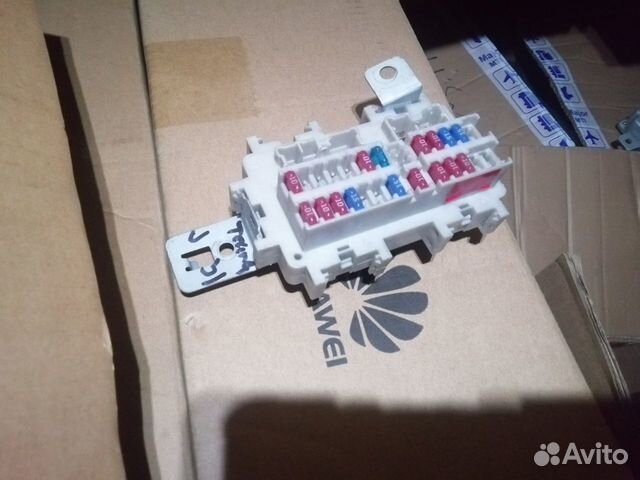 Блок предохранителей салона Nissan Teana J31