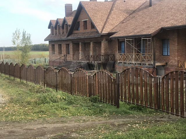 Дом 1250 м² на участке 100 сот.