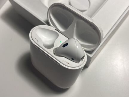 Наушники apple airpods 1 (кейс и правый наушник)