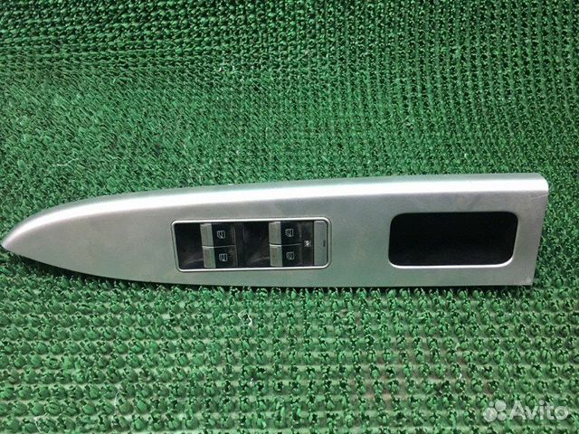 Блок управления стеклоподъемниками передний левый