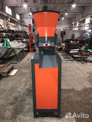 Пресс гранулятор кормов. Мини гранулятор