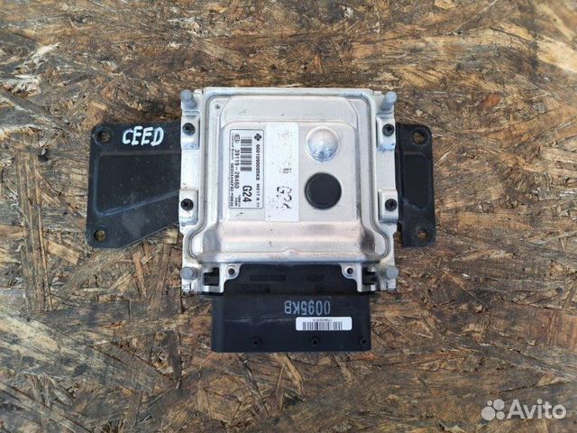 Блок управления двигателем Kia Ceed ED G4FA 2010