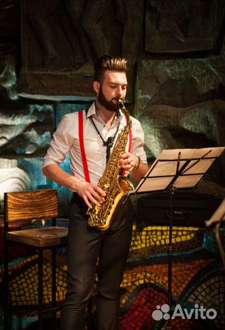 Саксофонист