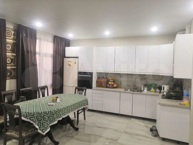 4-к. квартира, 105 м², 3/4 эт.