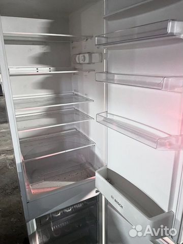 Встраиваемый холодильник б/у Bosch kiv38v00