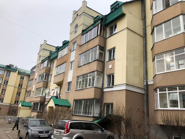 4-к. квартира, 115 м², 2/5 эт.