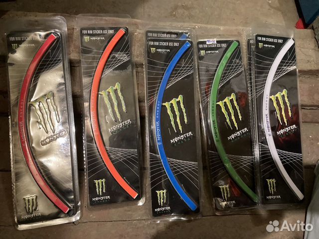 Наклейки на обода колес