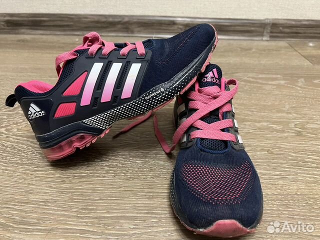 Кроссовки adidas