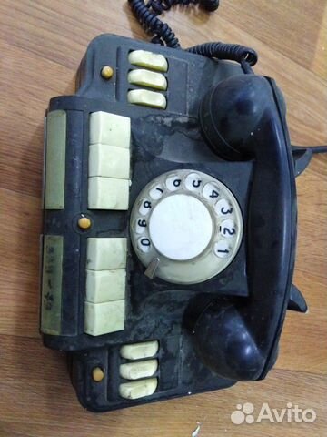 Старинный телефон