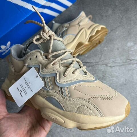 Кроссовки adidas ozweego