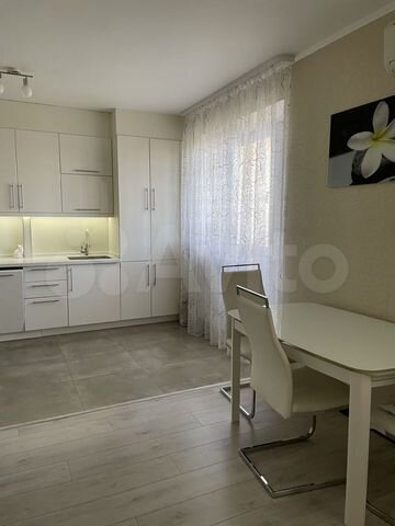 4-к. квартира, 130 м², 4/8 эт.