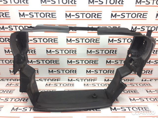 Диффузор радиатора Bmw 5-Series E60 N52B30A 2006