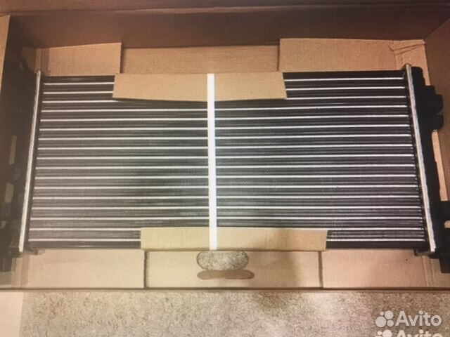 Фольксваген Поло 2010-2019гг радиатор