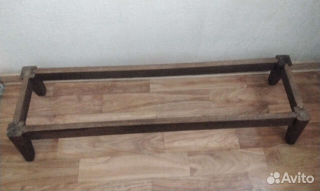 Подставка для книжных полок