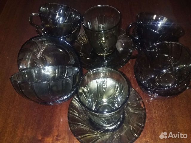 Посуда кружки тарелки