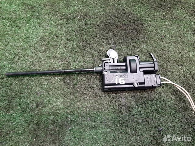 Замок лючка бензобака Renault Scenic 3 (JZ) 2009