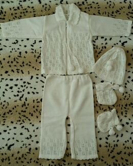 Костюм новый машинной вязки на замке