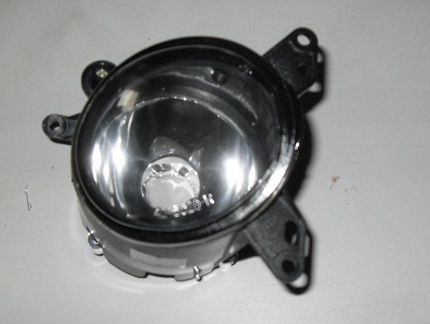 Туманка правая передняя правая Mitsubishi Lancer