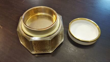 Музыкальная механическая шкатулка