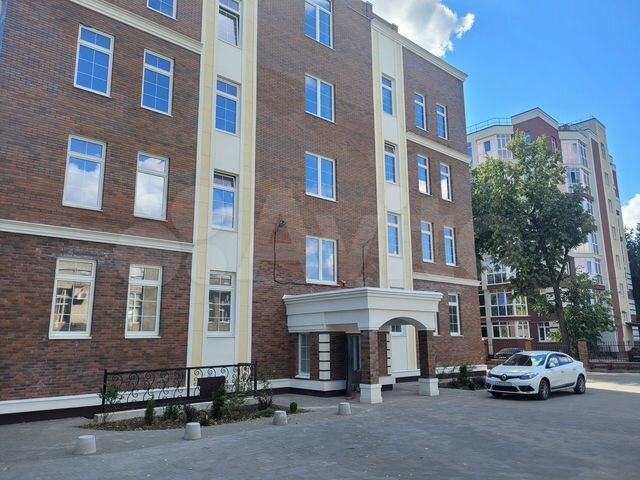 4-к. квартира, 180 м², 2/5 эт.