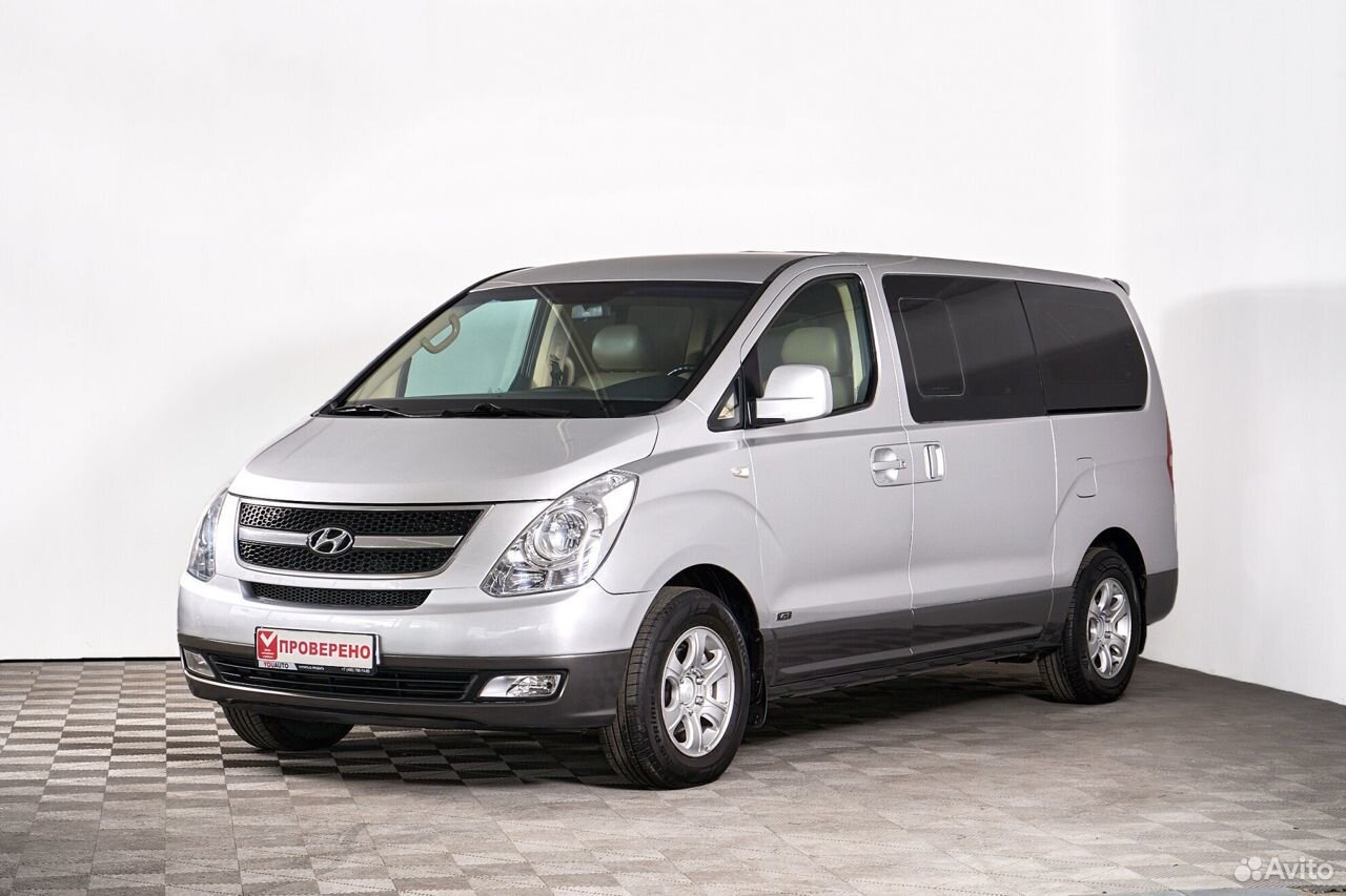 Минивэн из кореи. Корейские микроавтобусы. Корейский минивэн. Hyundai Starex Interior.