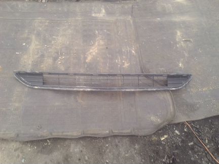 Решетка переднего бампера Toyota RAV 4